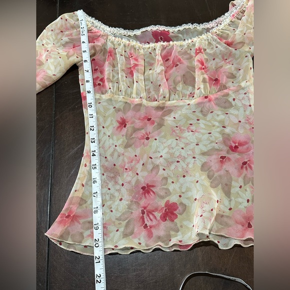 Floral sheer lace trimmed Off-Shoulder Women Top no tags please see pics - Picture 5 of 8